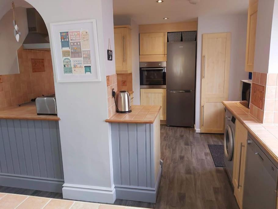 Croeso; Cosy And Ideally Located For Mountains And Beaches Holiday home